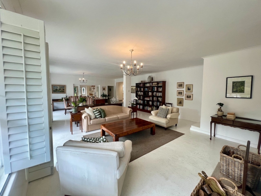 To Let 4 Bedroom Property for Rent in Constantia Western Cape